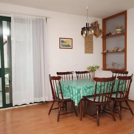 With Parking Space - Makarska - 6907 Daire Brela