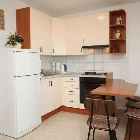 With Parking Space - Makarska - 6907 דירה ברלה