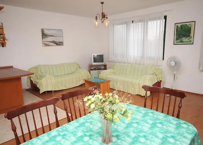 With Parking Space - Makarska - 6907