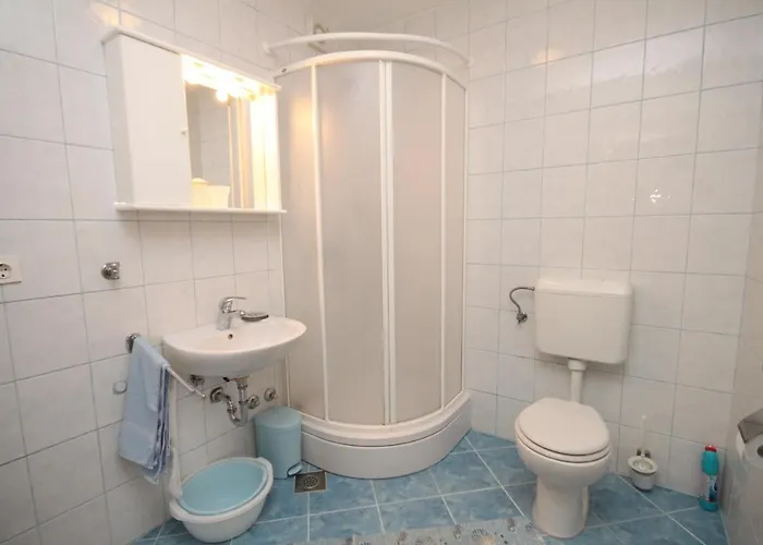 With Parking Space - Makarska - 6907