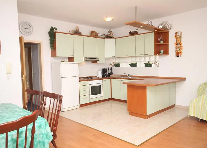 Apartamento With Parking Space - Makarska - 6907 Brela