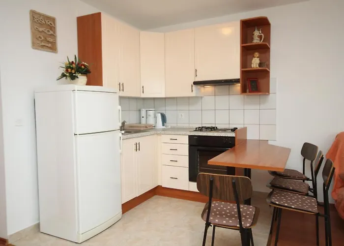 With Parking Space - Makarska - 6907 Apartamento Brela