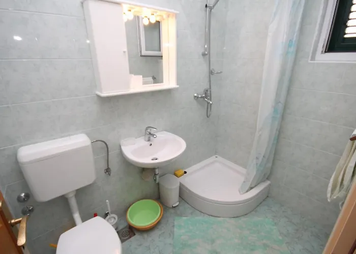 Apartamento With Parking Space - Makarska - 6907 *