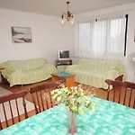 With Parking Space - Makarska - 6907