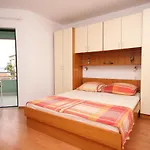 With Parking Space - Makarska - 6907