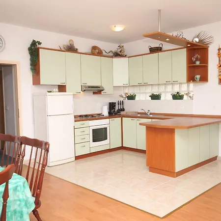 Lägenhet With Parking Space Brela, Makarska - 6907 Brela