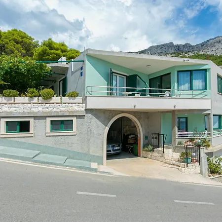 With Parking Space Brela, Makarska - 6907 Brela