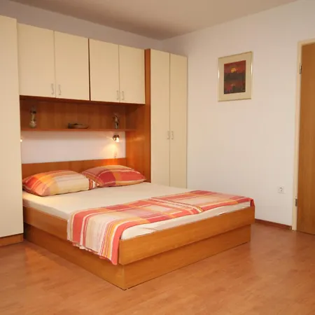 With Parking Space - Makarska - 6907 *