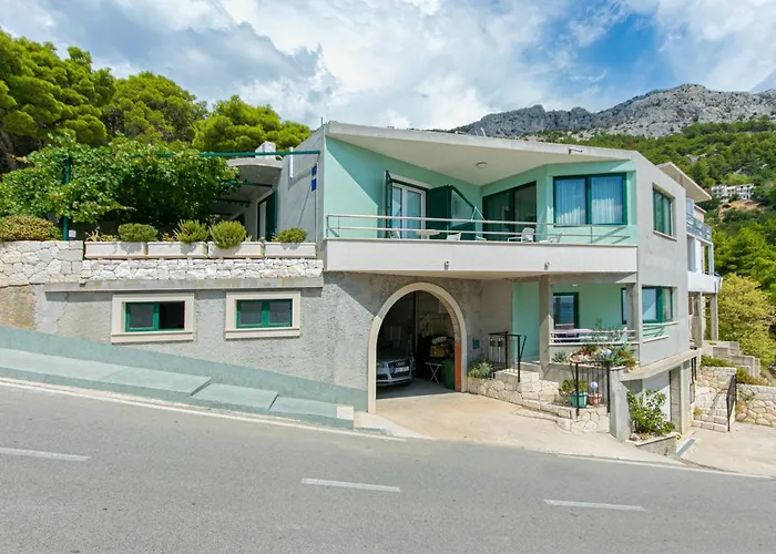 With Parking Space - Makarska - 6907 브렐라
